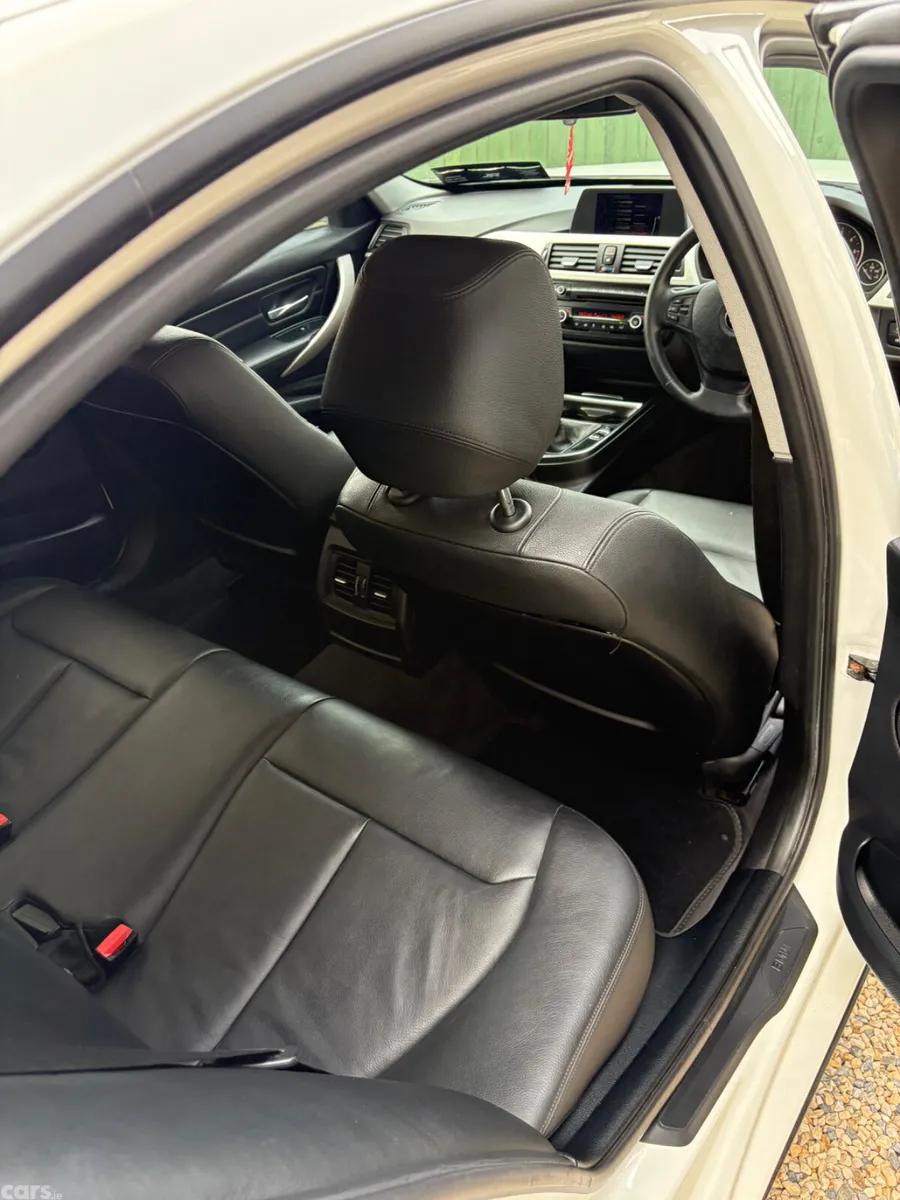BMW 3-Series Saloon, Diesel, 2014, White