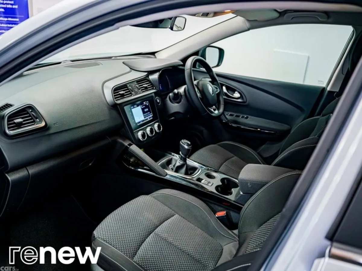 Renault Kadjar SUV, Petrol, 2021, Grey
