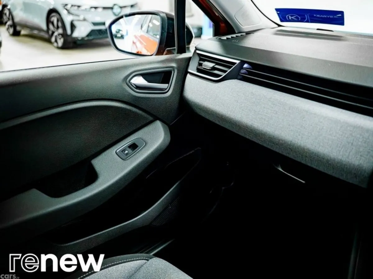 Renault Clio Hatchback, Petrol, 2025, Orange
