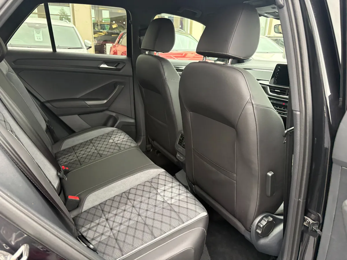 Volkswagen T-Roc SUV, Diesel, 2023, Black