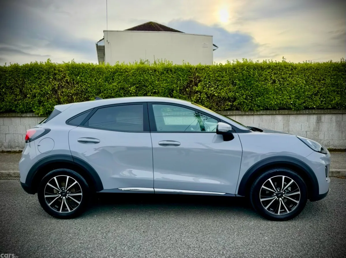 Ford Puma MPV, Petrol Hybrid, 2022, Grey