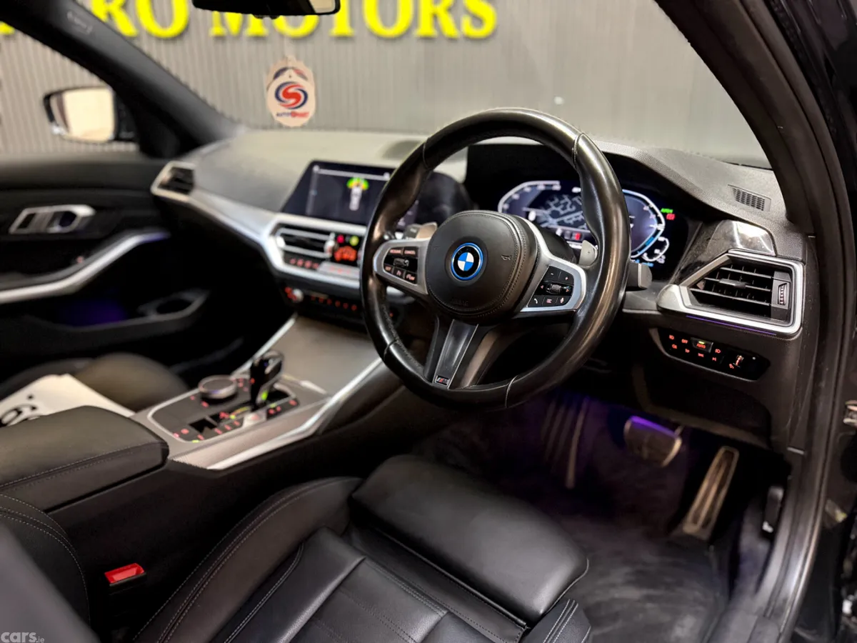 BMW 3-Series Saloon, Petrol Plug-in Hybrid, 2022, Black