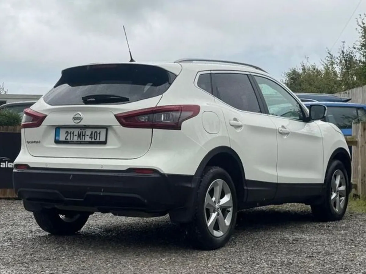 Nissan Qashqai MPV, Diesel, 2021, White
