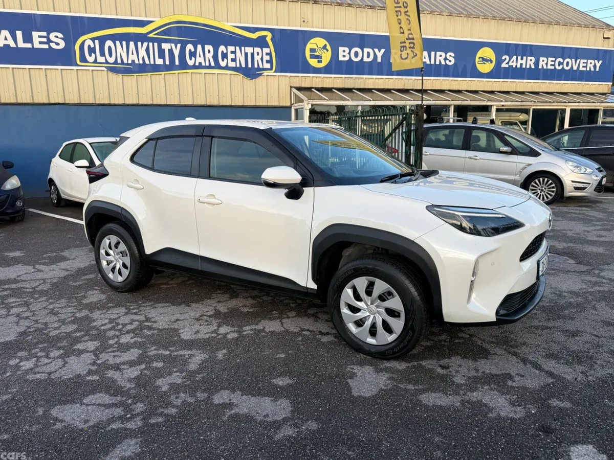 Toyota Yaris Cross SUV, Petrol Hybrid, 2021, White