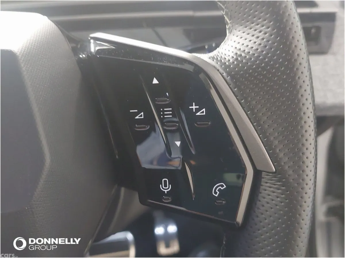 Peugeot 3008 SUV, Electric, 2025, White