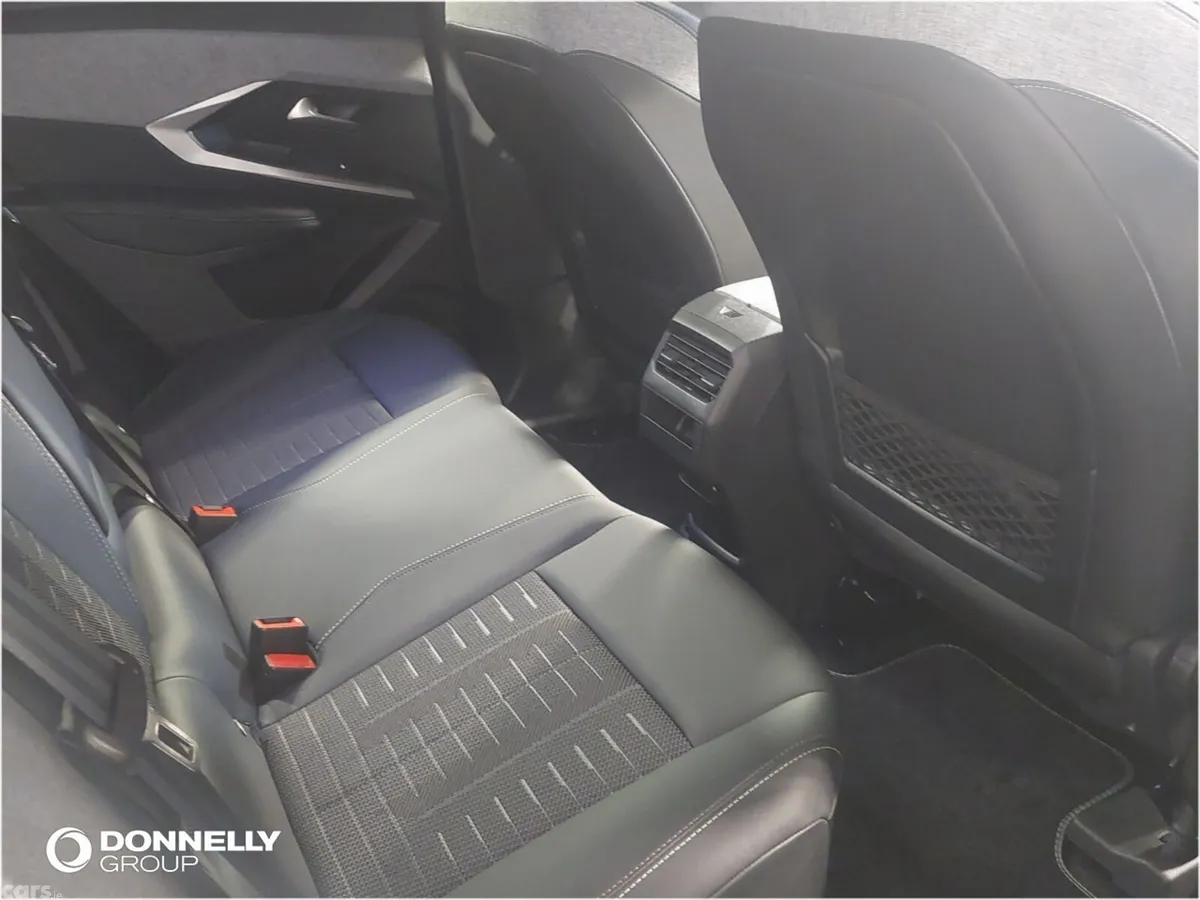 Peugeot 3008 SUV, Electric, 2025, White