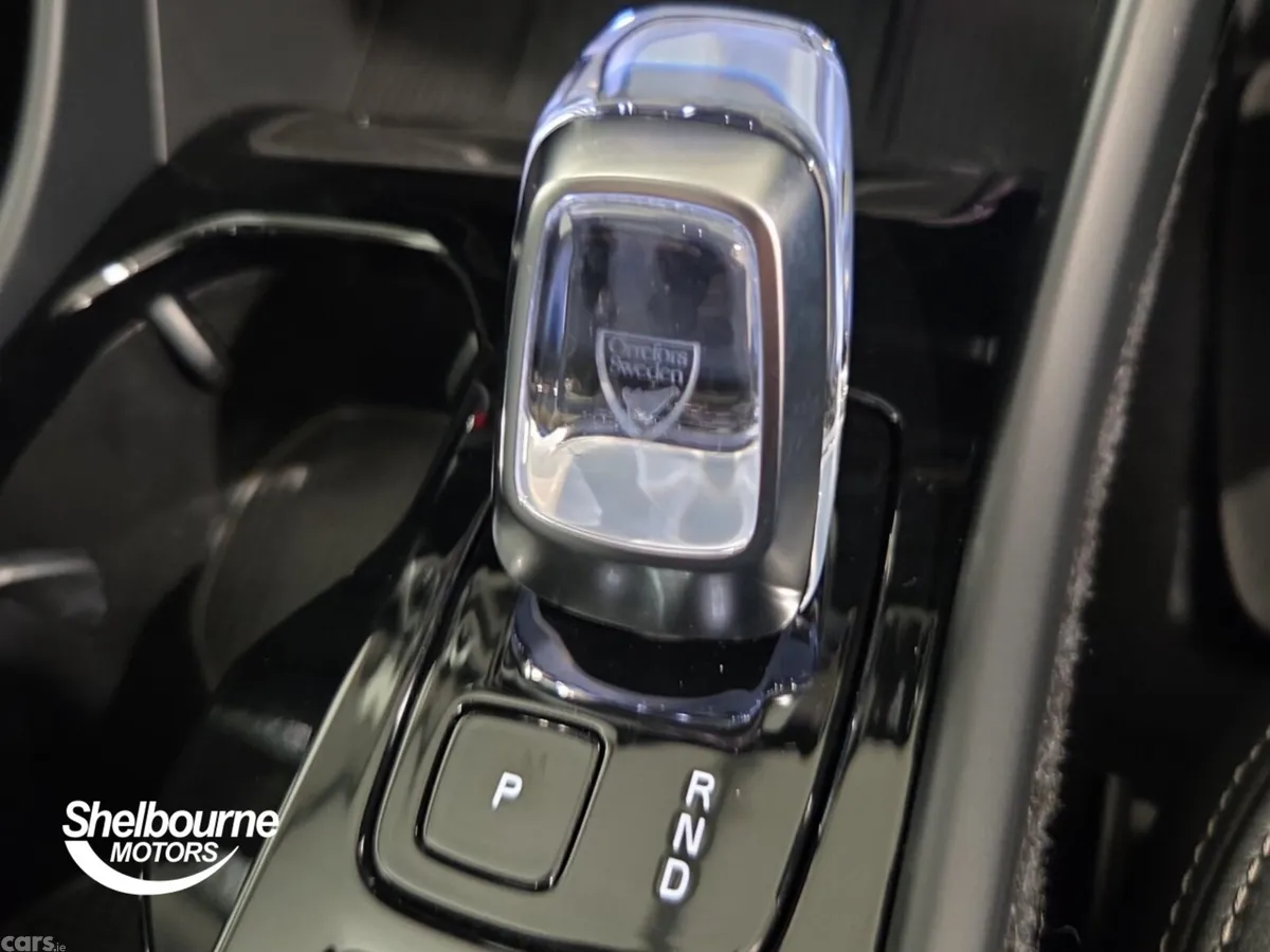 Volvo XC40 SUV, Petrol, 2025, Grey