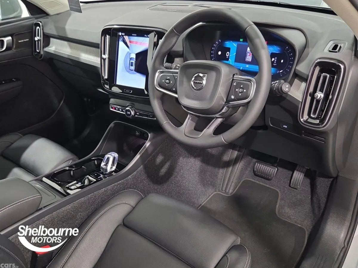 Volvo XC40 SUV, Petrol, 2025, Grey