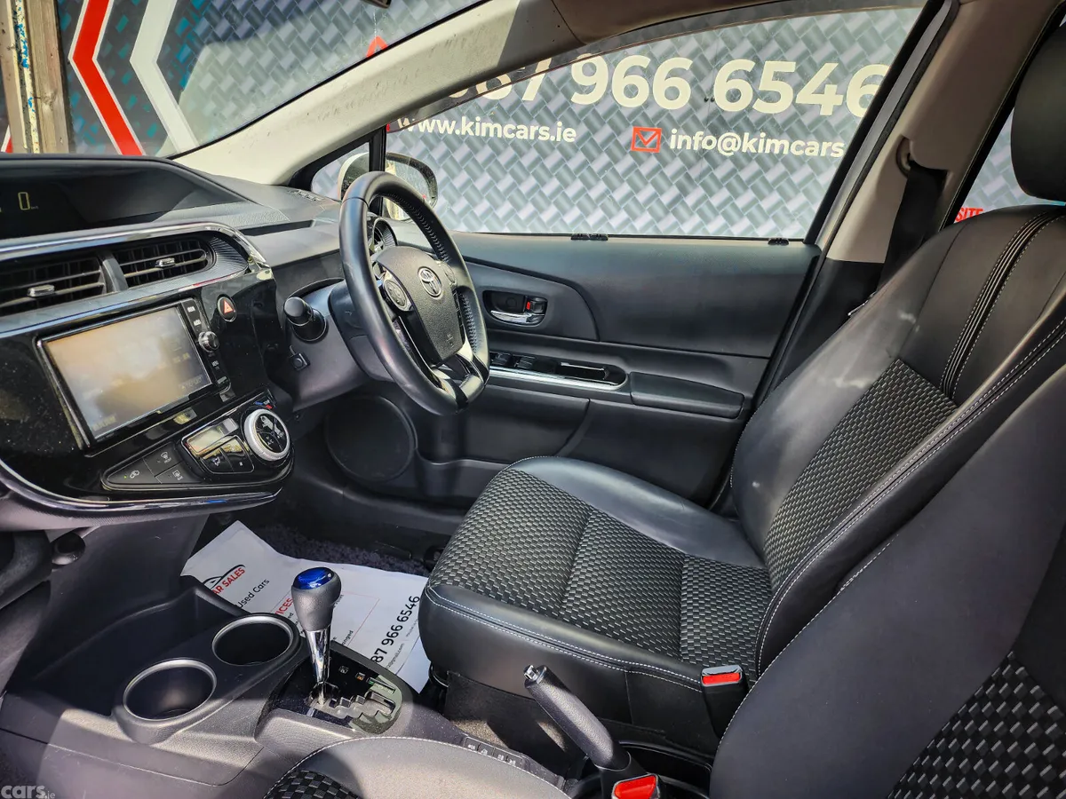 Toyota Aqua Hatchback, Petrol Hybrid, 2018, Silver