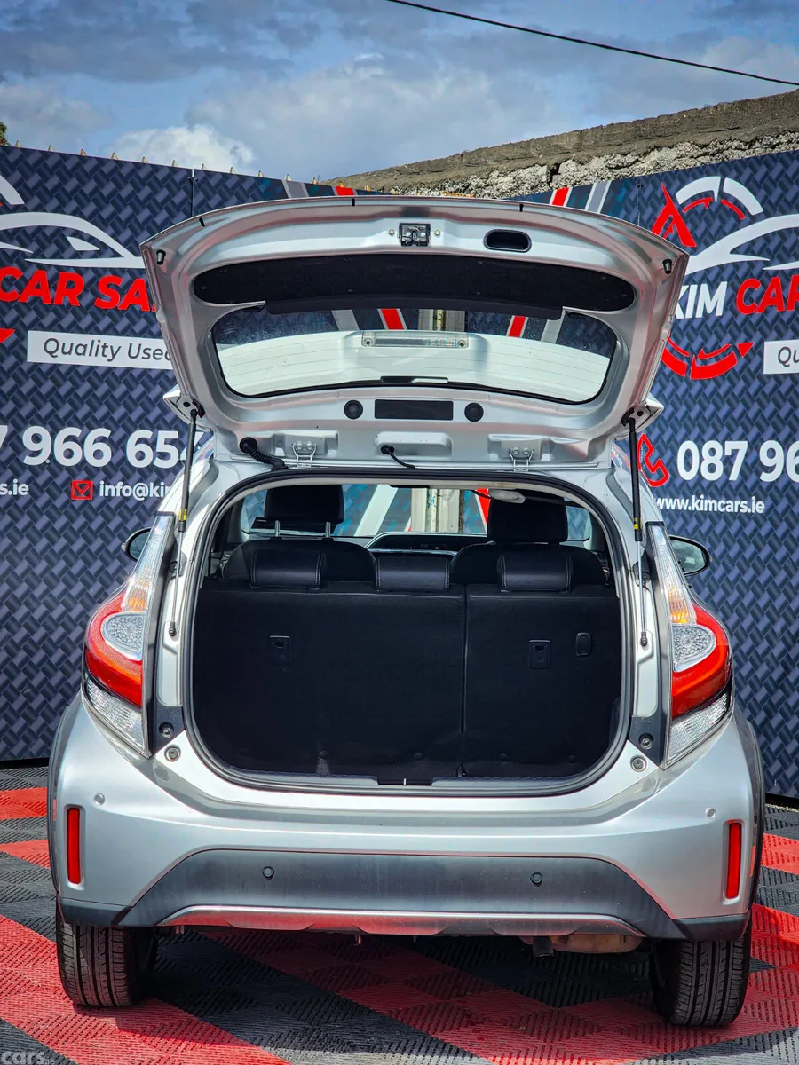 Toyota Aqua Hatchback, Petrol Hybrid, 2018, Silver