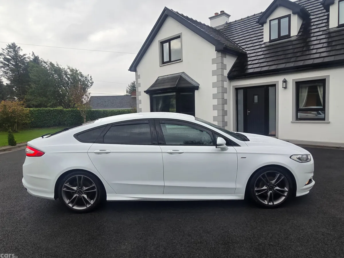 Ford Mondeo Hatchback, Diesel, 2018, White
