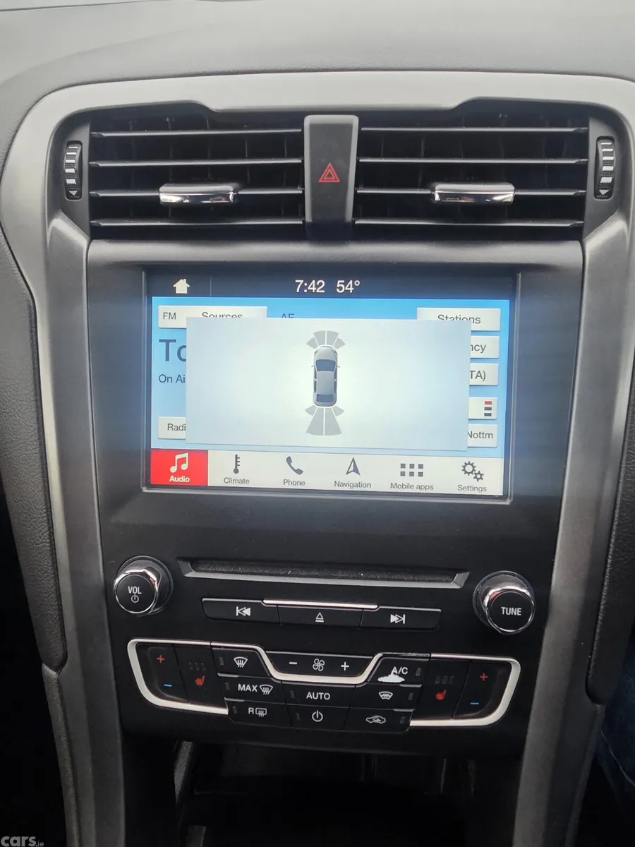 Ford Mondeo Hatchback, Diesel, 2018, White