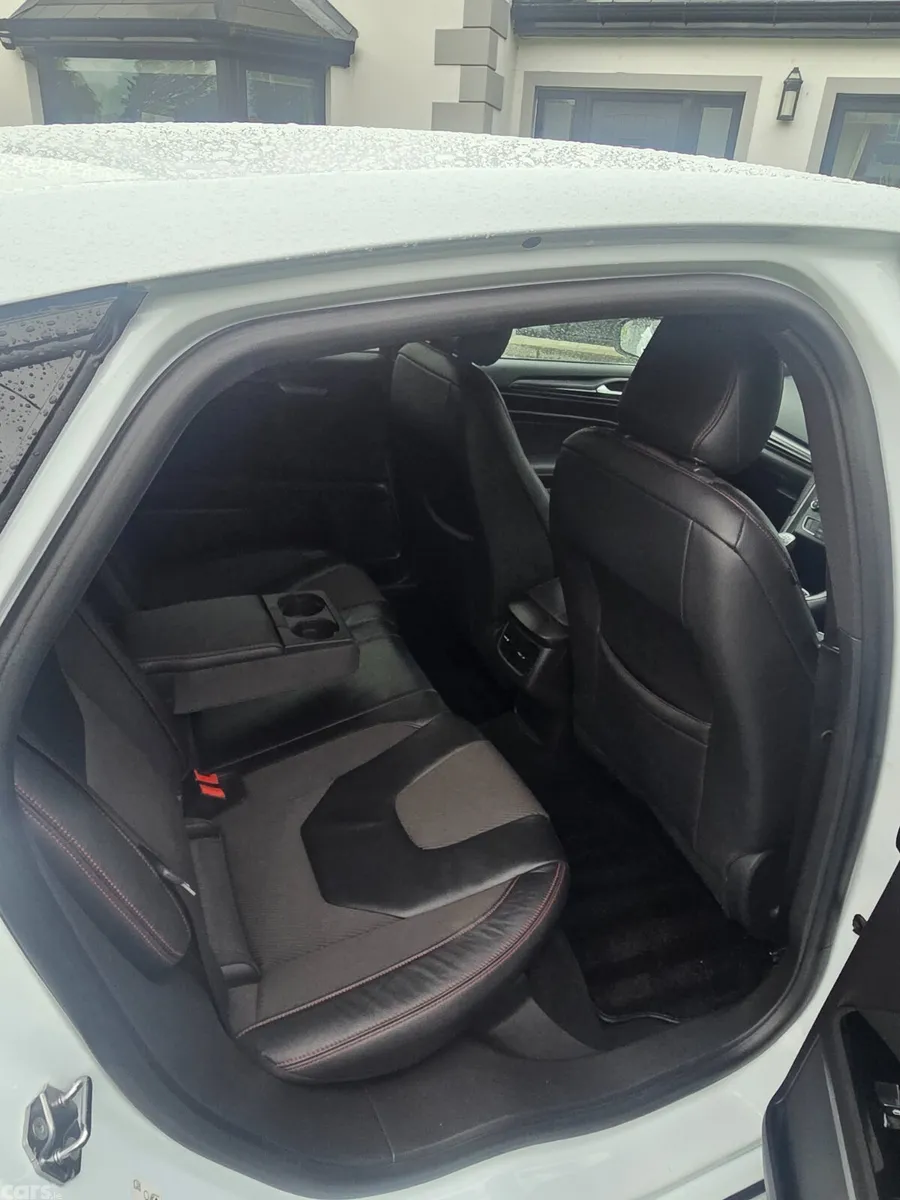 Ford Mondeo Hatchback, Diesel, 2018, White