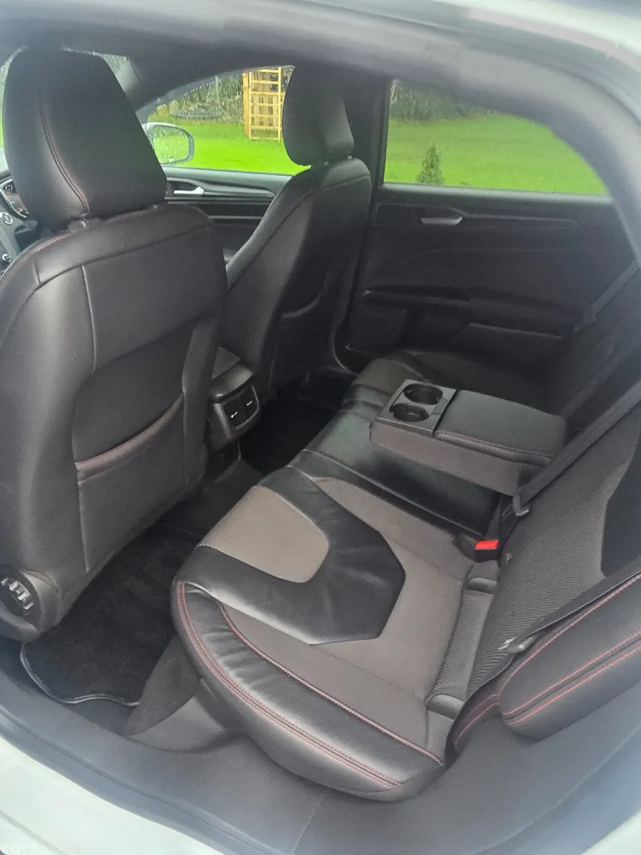 Ford Mondeo Hatchback, Diesel, 2018, White