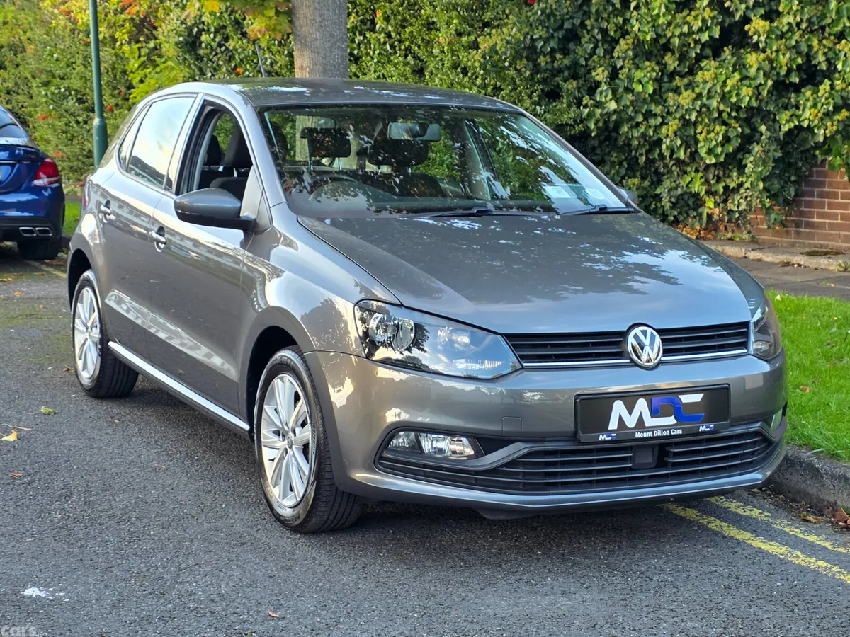 Volkswagen Polo Hatchback, Petrol, 2015, Grey