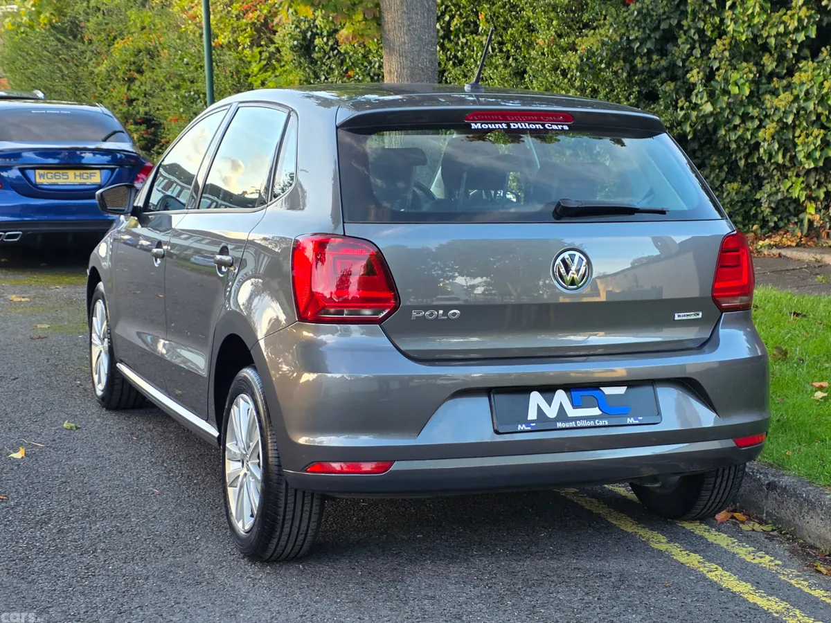 Volkswagen Polo Hatchback, Petrol, 2015, Grey