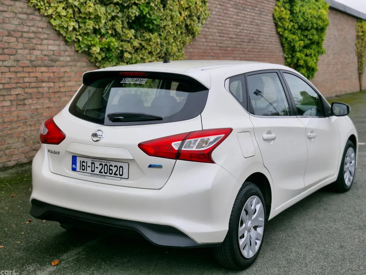 Nissan Pulsar Hatchback, Diesel, 2016, White