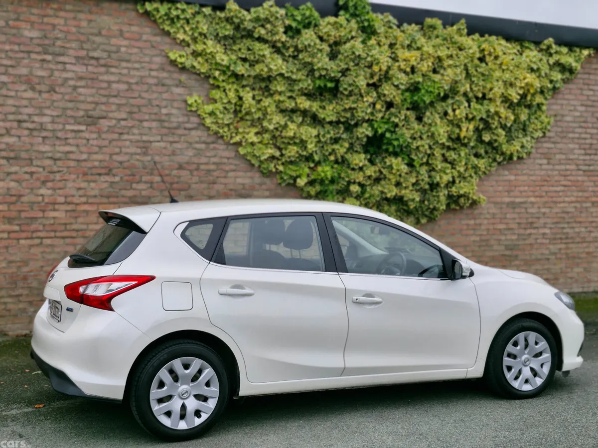 Nissan Pulsar Hatchback, Diesel, 2016, White
