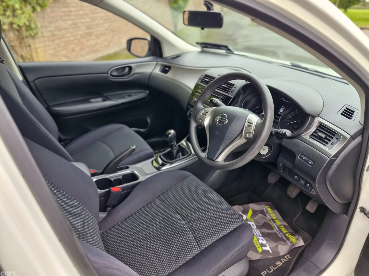 Nissan Pulsar Hatchback, Diesel, 2016, White