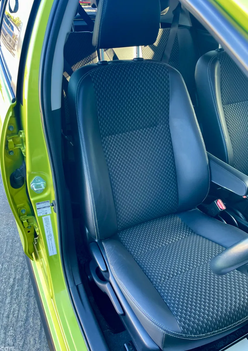 Toyota Aqua Hatchback, Petrol Hybrid, 2017, Green