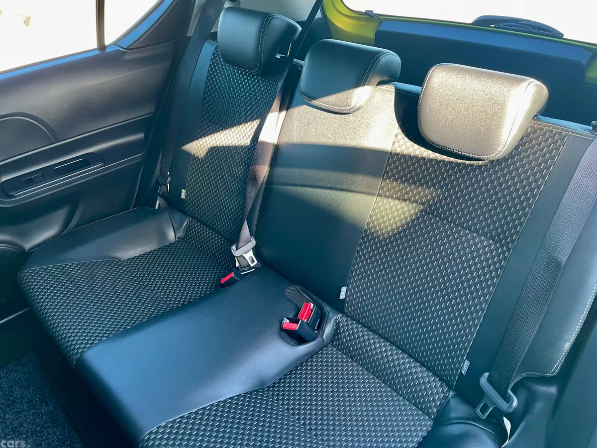 Toyota Aqua Hatchback, Petrol Hybrid, 2017, Green