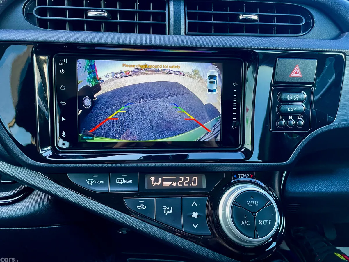 Toyota Aqua Hatchback, Petrol Hybrid, 2017, Green