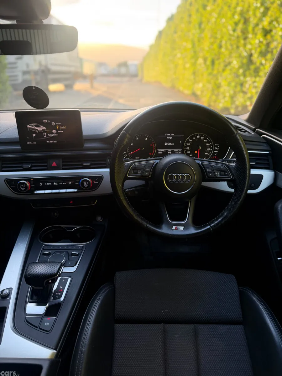 Audi A4 Saloon, Diesel, 2016, Grey