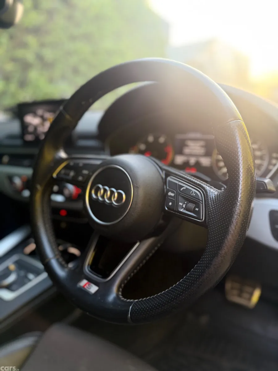 Audi A4 Saloon, Diesel, 2016, Grey