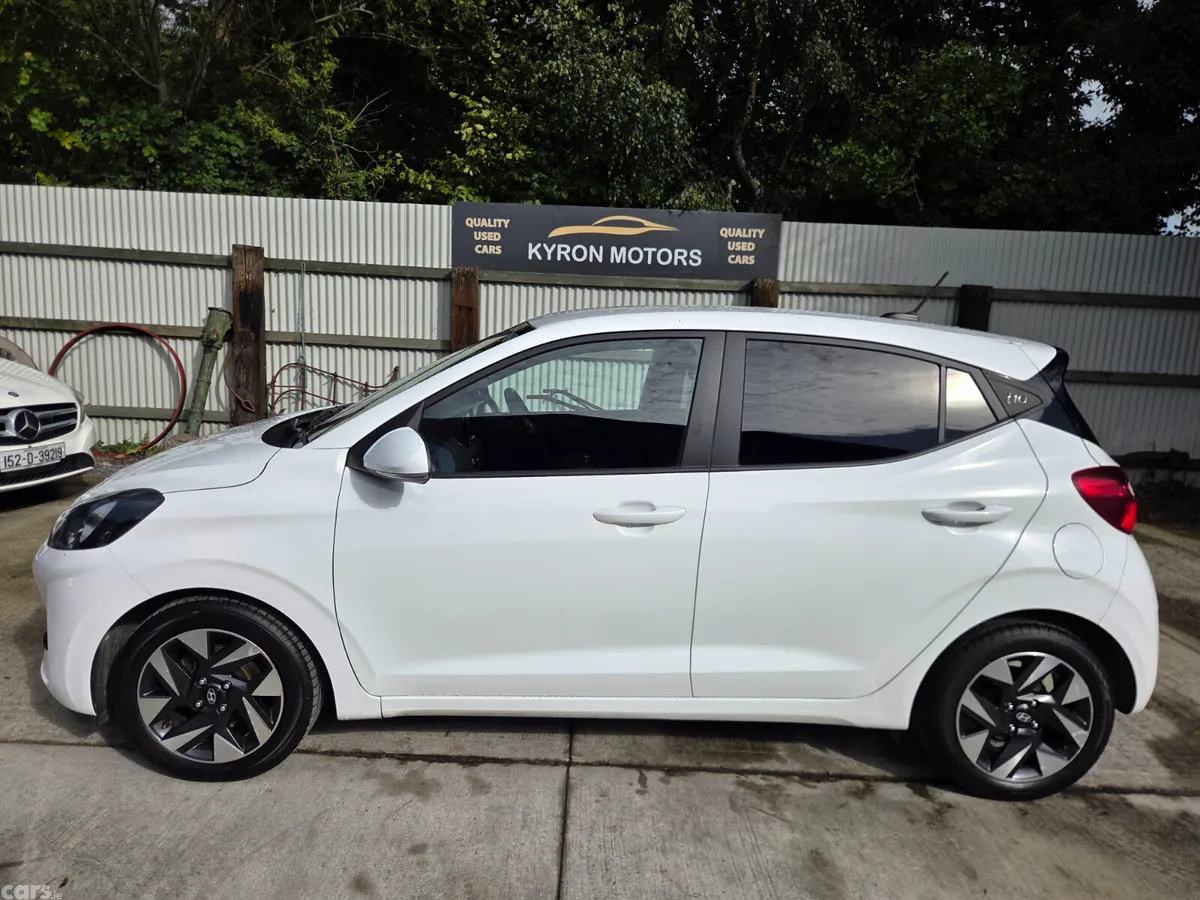Hyundai i10 Hatchback, Petrol, 2023, White