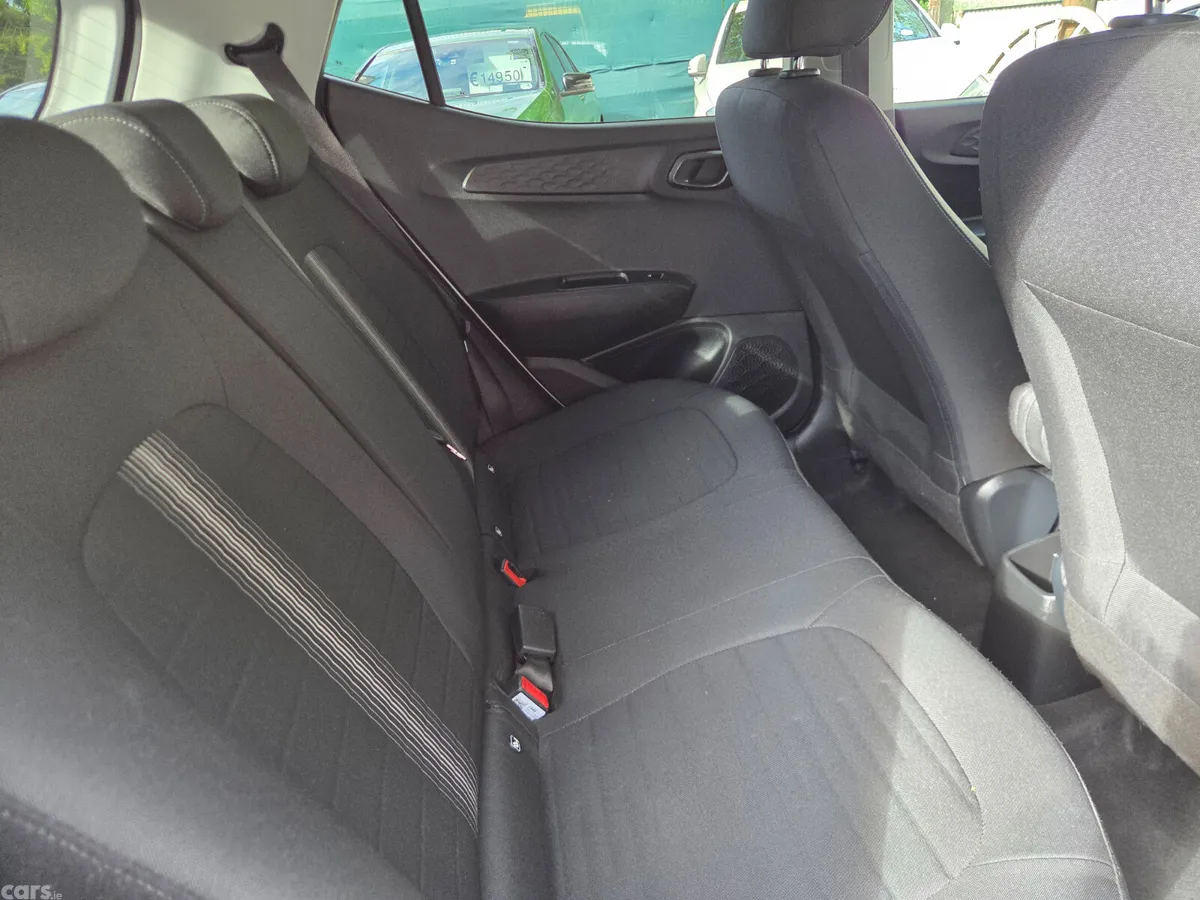 Hyundai i10 Hatchback, Petrol, 2023, White