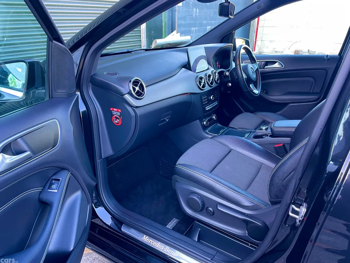 Mercedes-Benz B-Class MPV, Petrol, 2018, Black