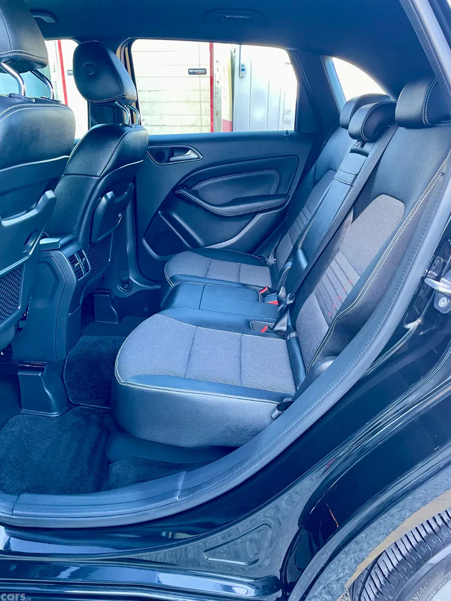 Mercedes-Benz B-Class MPV, Petrol, 2018, Black