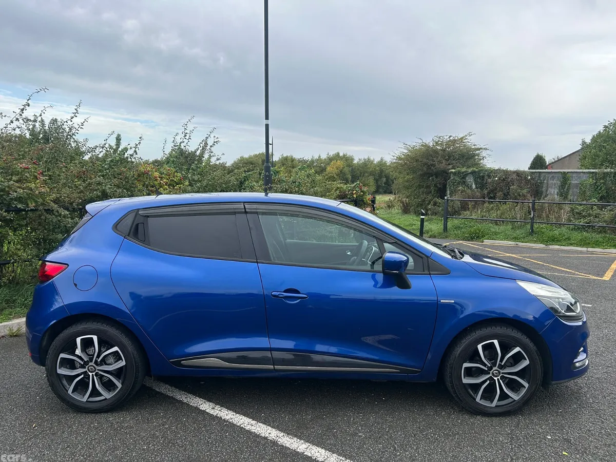 Renault Clio Hatchback, Petrol, 2019, Blue