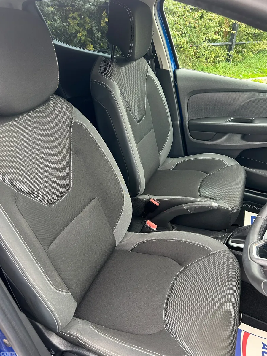 Renault Clio Hatchback, Petrol, 2019, Blue
