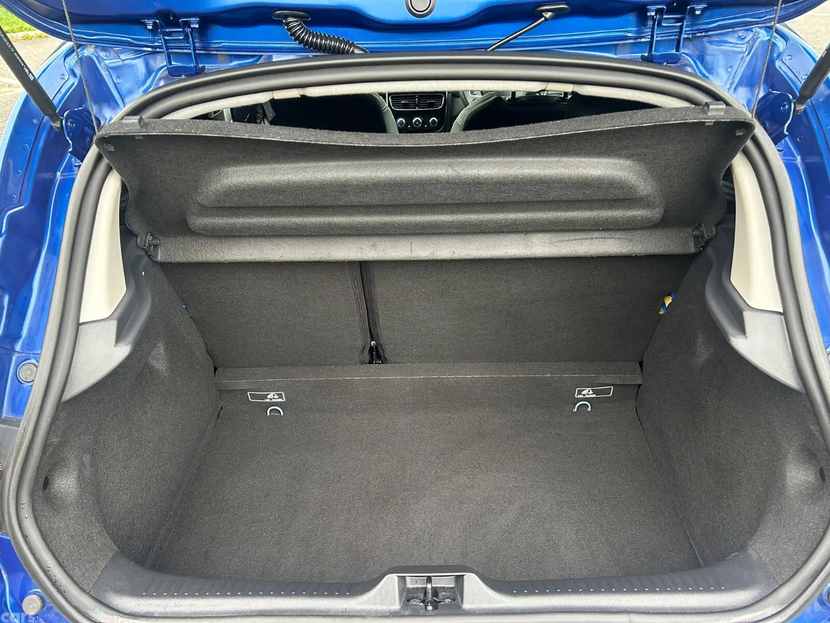 Renault Clio Hatchback, Petrol, 2019, Blue