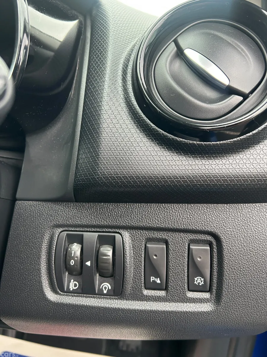 Renault Clio Hatchback, Petrol, 2019, Blue