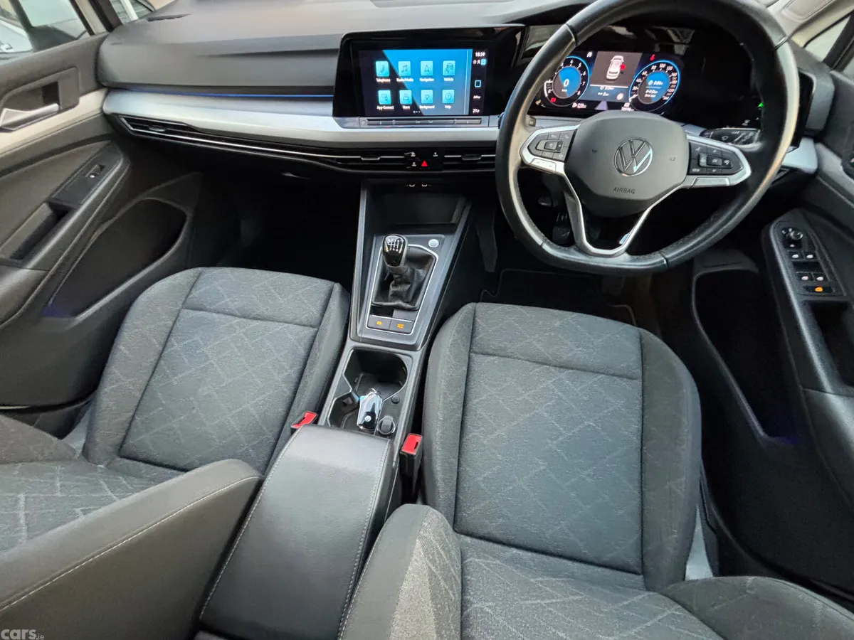 Volkswagen Golf Estate, Petrol, 2024, White