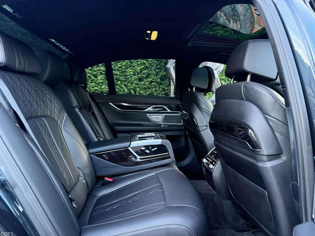 BMW 7-Series Saloon, Diesel, 2018, Grey