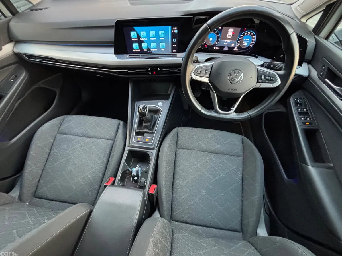 Volkswagen Golf Estate, Petrol, 2024, White