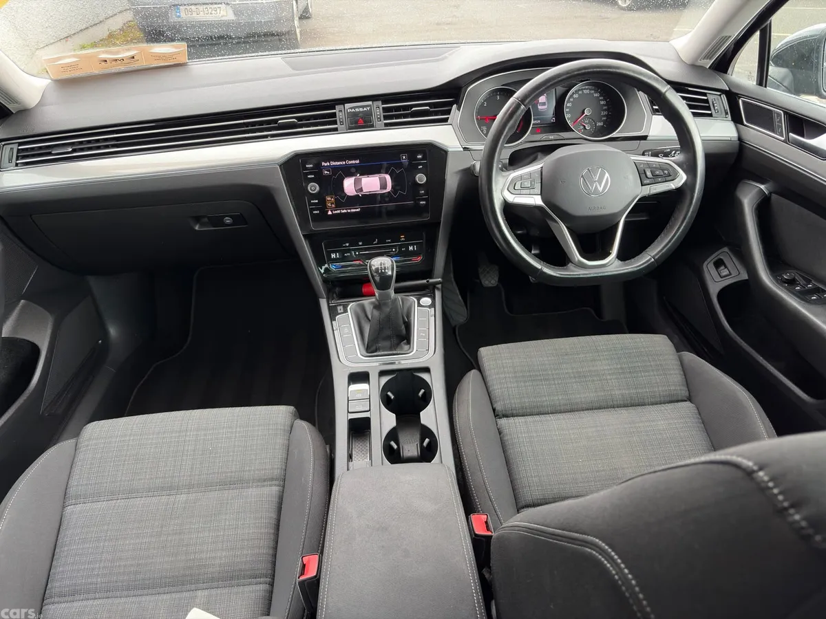 Volkswagen Passat Saloon, Diesel, 2022, Grey