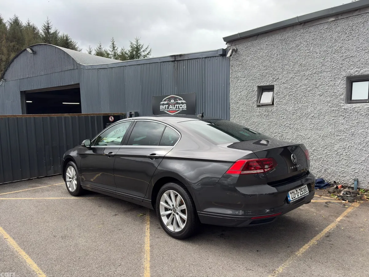 Volkswagen Passat Saloon, Diesel, 2022, Grey
