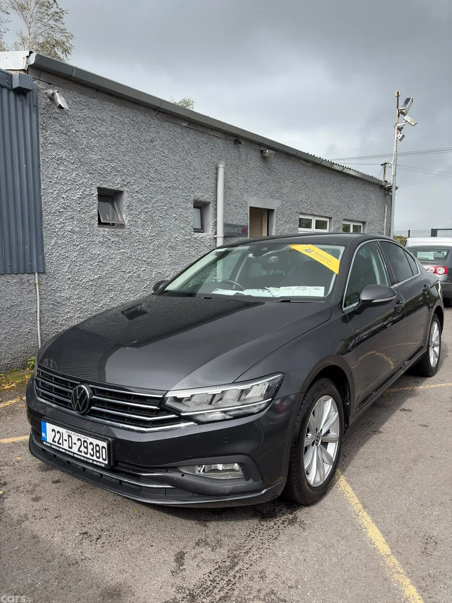 Volkswagen Passat Saloon, Diesel, 2022, Grey