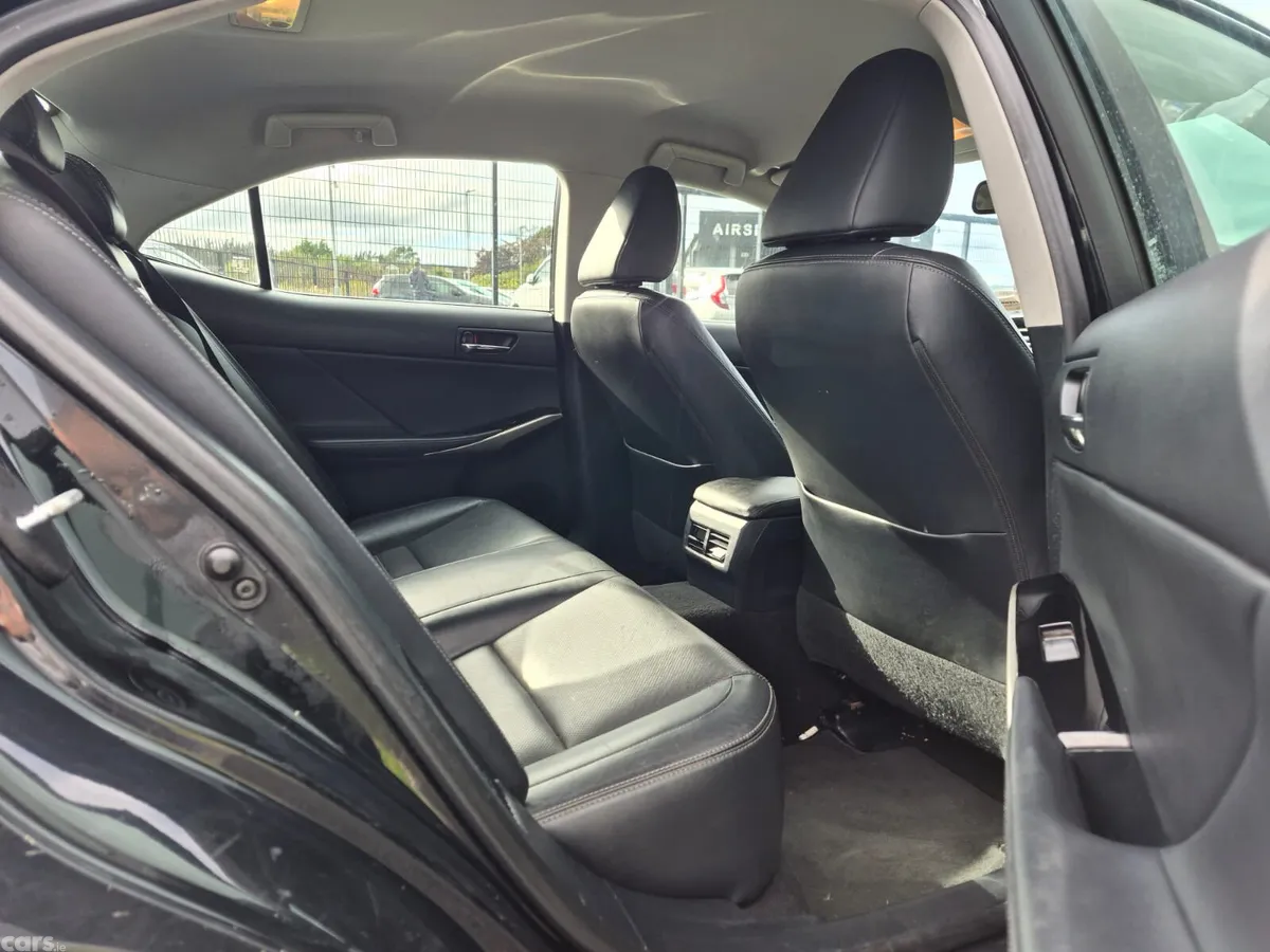 Lexus IS Saloon, Petrol Hybrid, 2015, Black