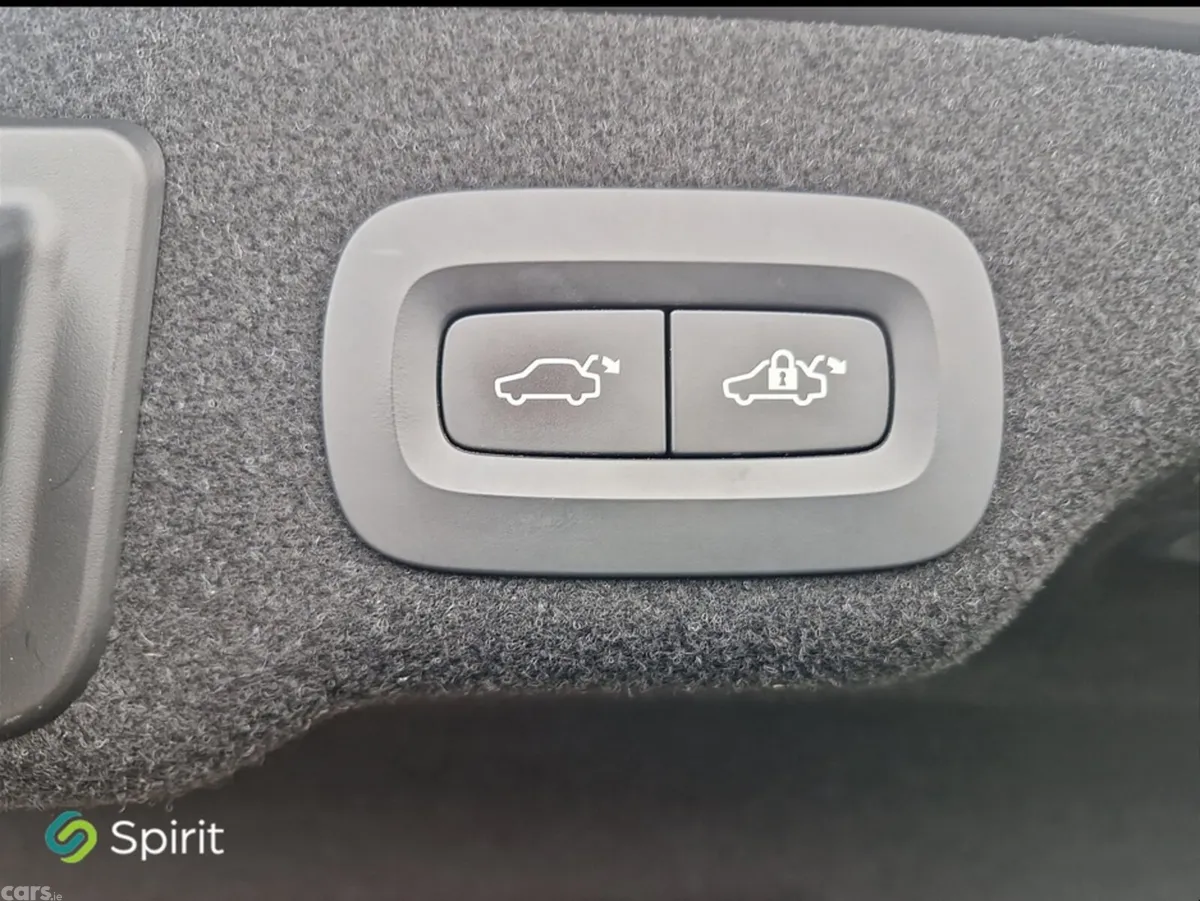 Volvo S90 Saloon, Petrol Hybrid, 2020, Grey
