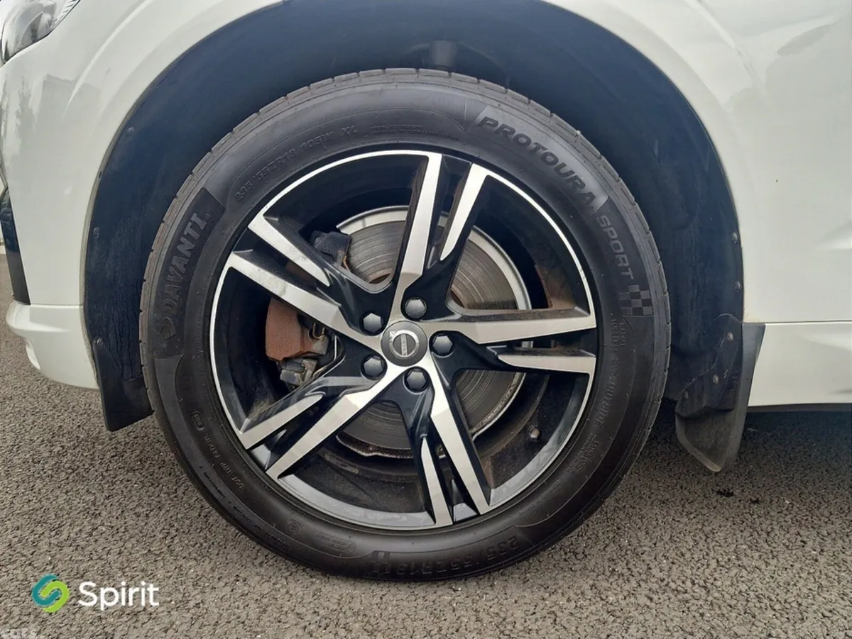 Volvo XC60 SUV, Petrol Plug-in Hybrid, 2021, White