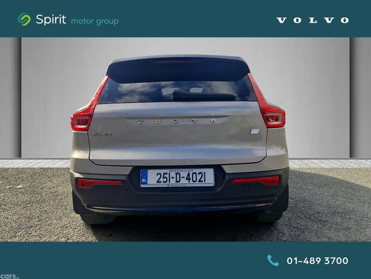 Volvo XC40 Hatchback, Electric, 2025, Silver