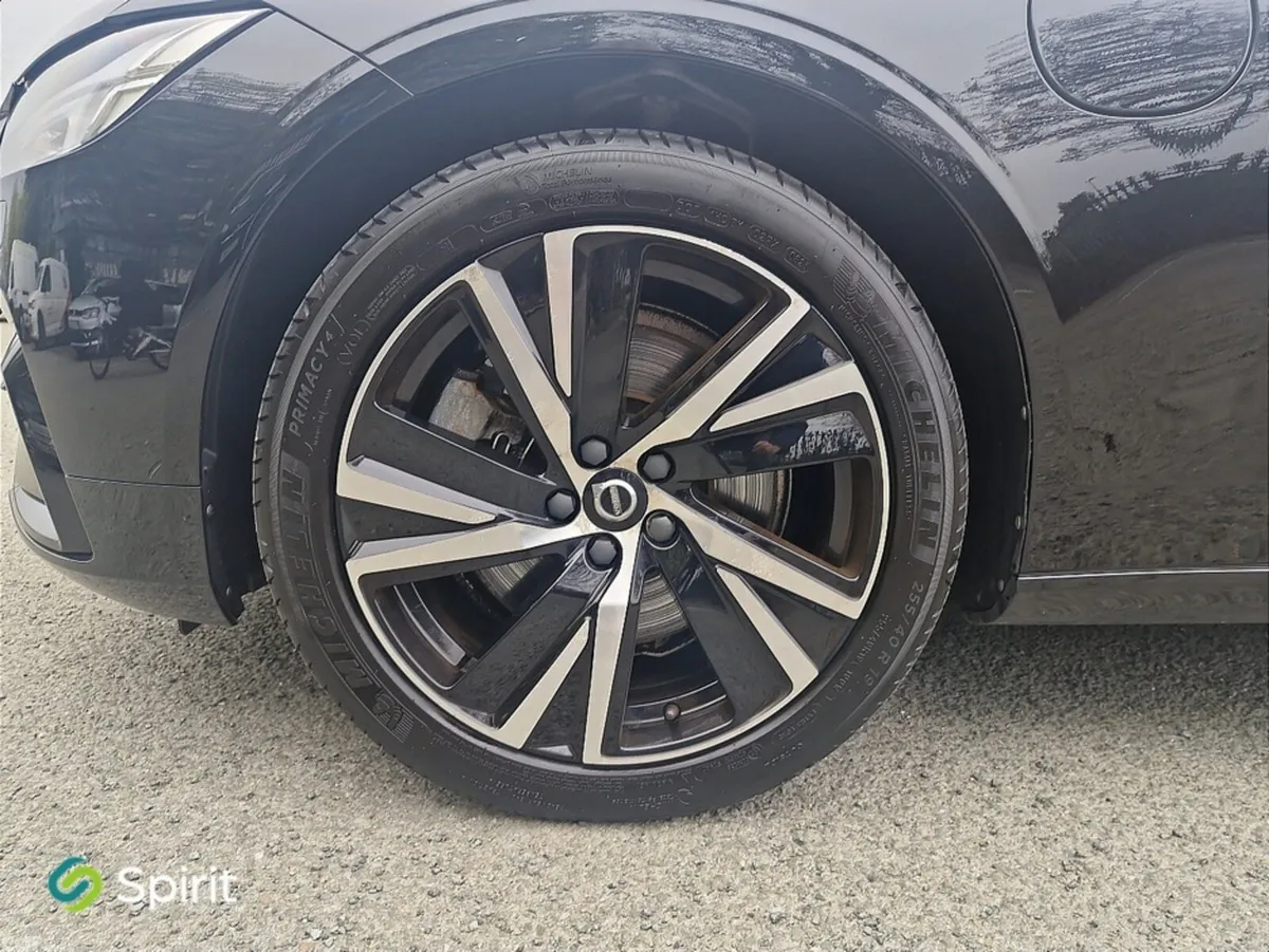 Volvo S90 Saloon, Petrol Hybrid, 2021, Black