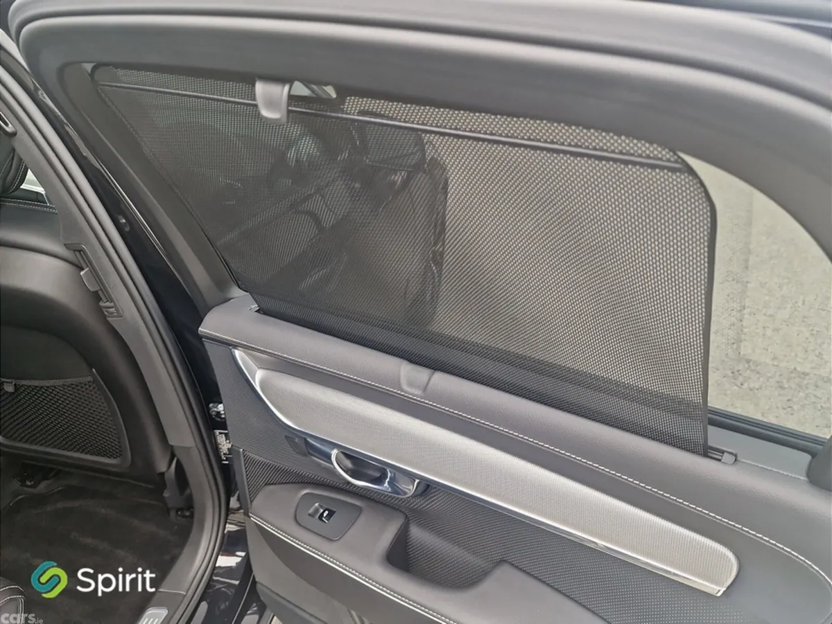 Volvo S90 Saloon, Petrol Hybrid, 2021, Black