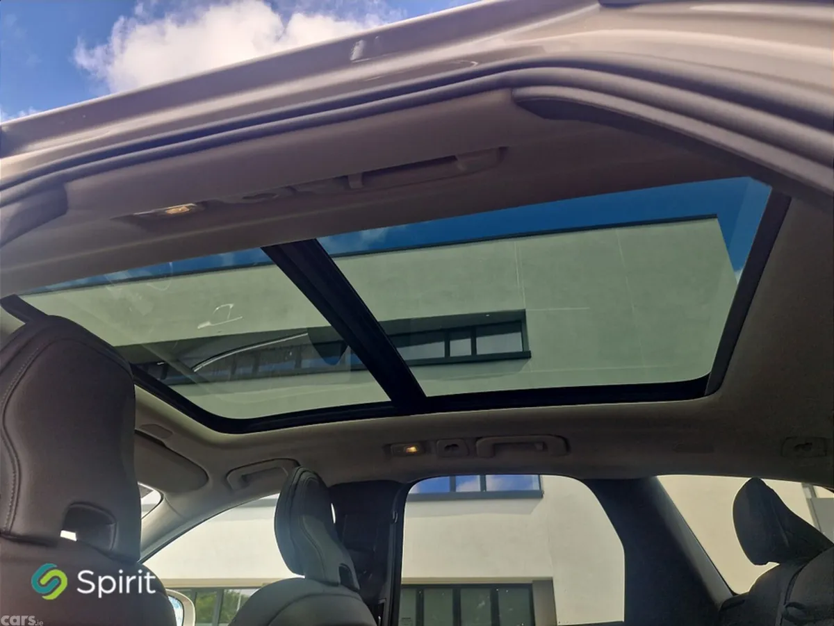 Volvo XC60 SUV, Petrol Plug-in Hybrid, 2026, Silver