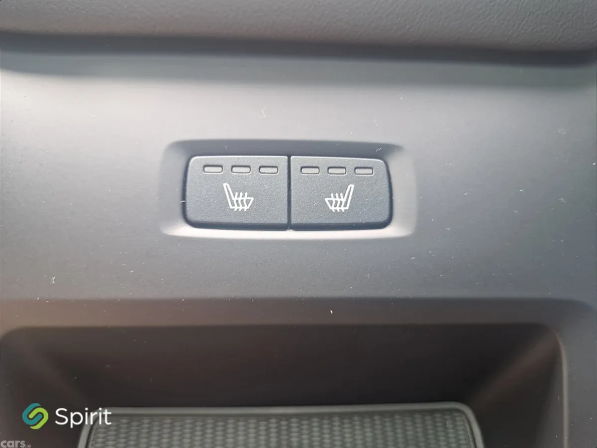 Volvo XC60 SUV, Petrol Plug-in Hybrid, 2025, Silver